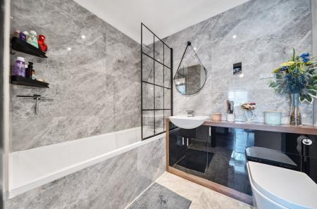 1326797-6-687e2db...