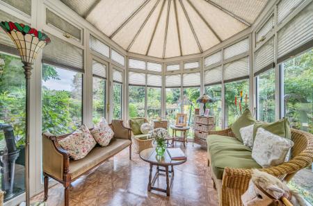 1360290-11-68d6a9...