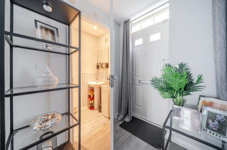 1372522-18-68ff71...