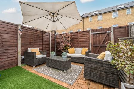 1372522-15-68ff72...