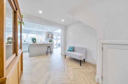 1371282-14-68ff5f...