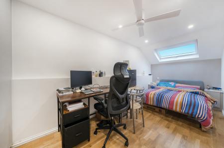 1366081-6-68fa06c...