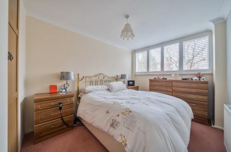 1374783-4-6908970...