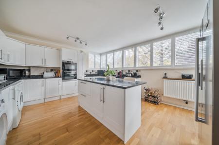 1374783-7-6908973...