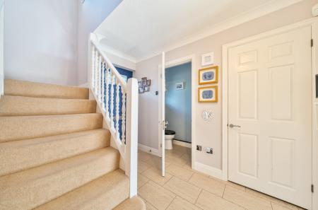 1372973-11-68fb91...