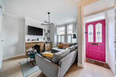 1397775-18-696565...