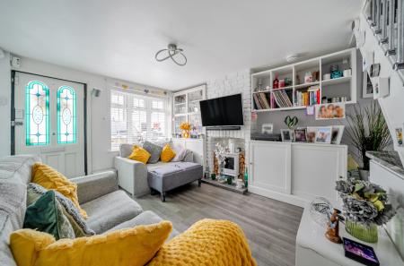 1396103-9-69663f2...