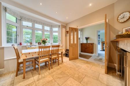 1406830-24-6984d1...