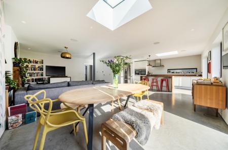 1419963-28-699f4b...