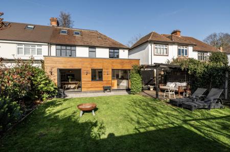 1419963-3-699f477...