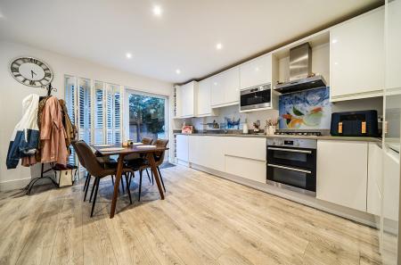 1429037-12-69c2c3...