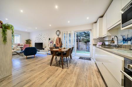 1429037-8-69c2c1a...