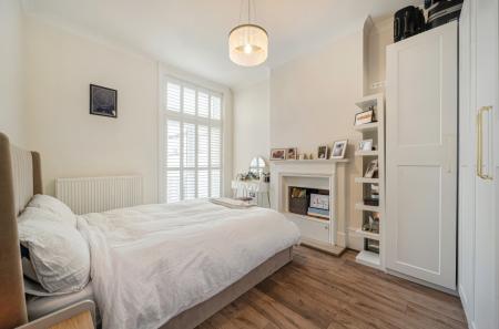 1415755-11-699322...