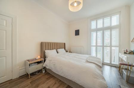 1415755-12-699322...