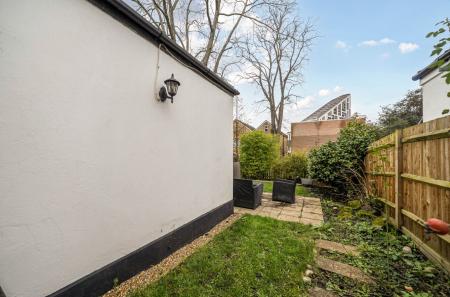 1415755-7-699321e...