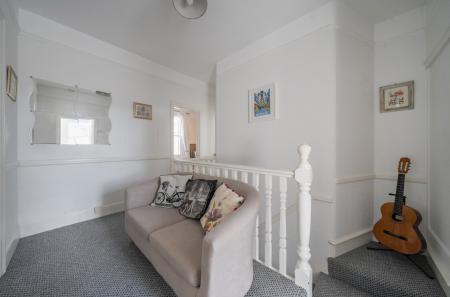 1418966-9-699dc34...