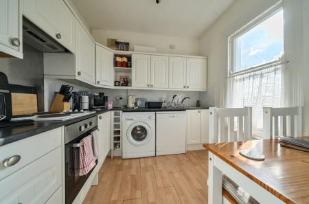 1418966-19-699dc3...