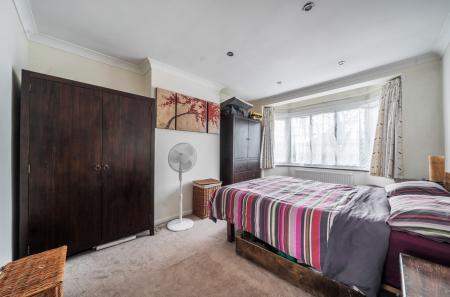 1422275-3-69a8872...