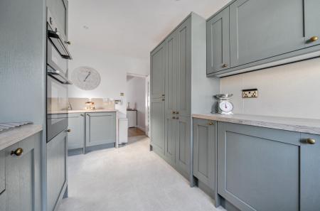 1418777-15-69a9a6...