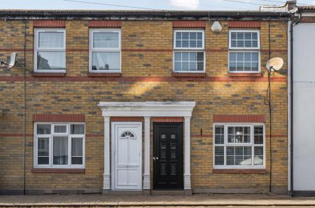 1418777-2-69a9a5a...