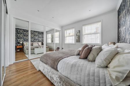 1418777-5-69a9a5b...