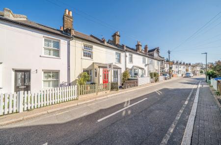 1435299-14-69d4c1...