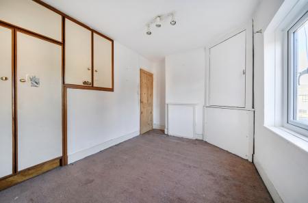 1435299-13-69d4c1...