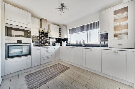 1415736-10-699f40...