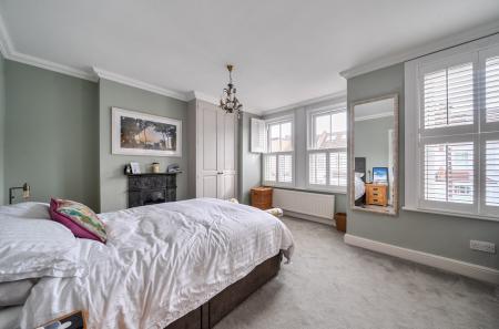 1421459-3-69b4467...