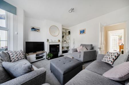 1435112-2-69c5698...