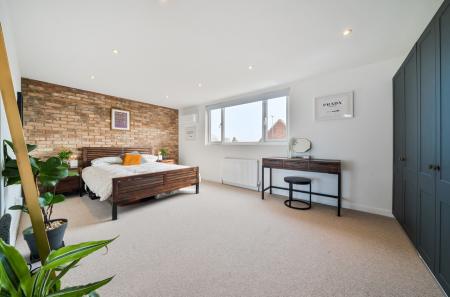 1410488-23-69af13...