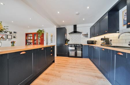 1410488-40-69af14...