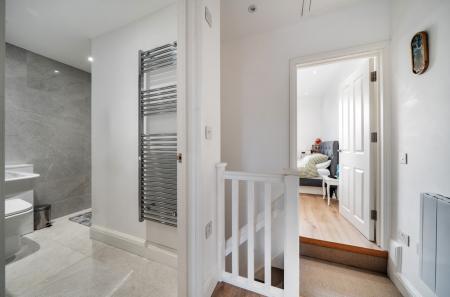 1423833-16-69a86c...