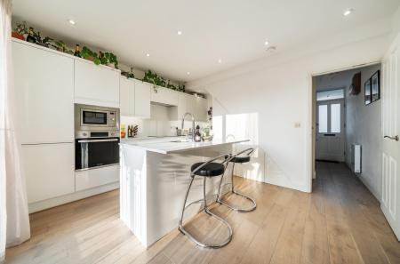 1423833-2-69a86ab...