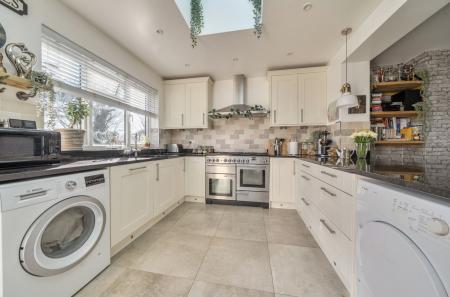 1422454-18-69bc31...