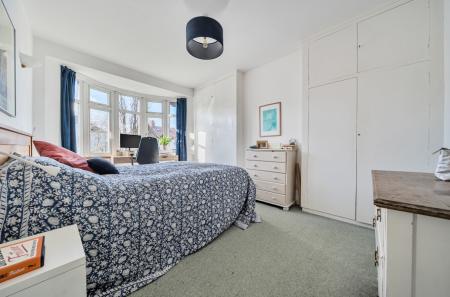 1403176-5-697a11f...