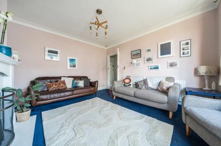 1403176-15-697a12...