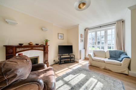 1415747-5-6994c17...