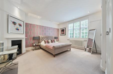 1302767-29-683f31...