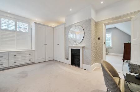 1302767-20-683f30...