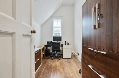 1302767-26-683f30...