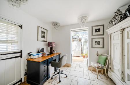 1309356-10-685a8e...