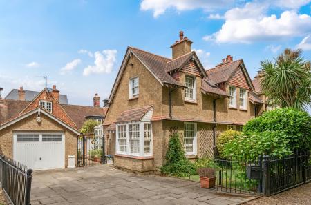 1309356-3-685a8de...