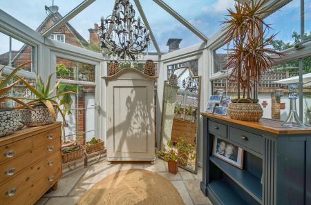 1309356-7-685a8df...