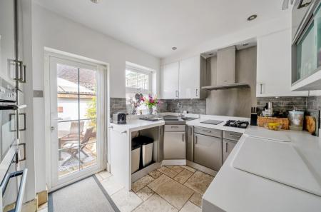 1309356-14-685a8e...