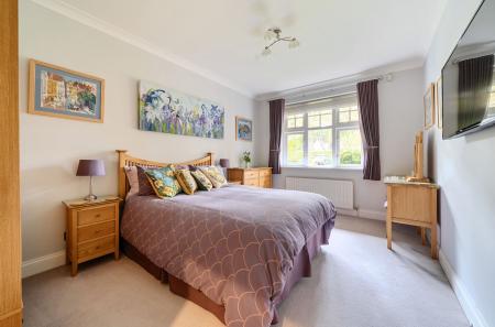 1339773-17-68a732...