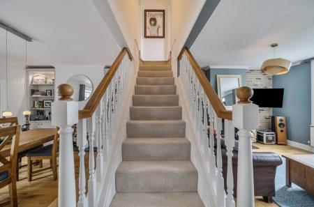 1360539-8-68de79a...