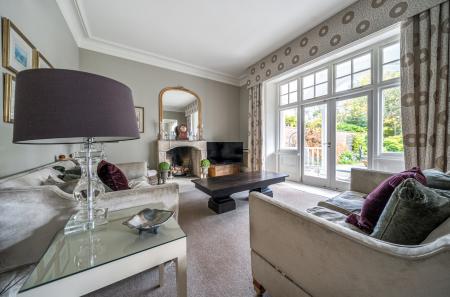 1374924-16-6909ed...