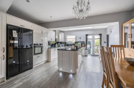 1381704-9-6917334...