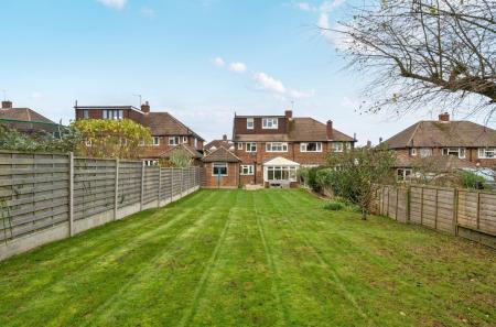 1382516-22-691b49...